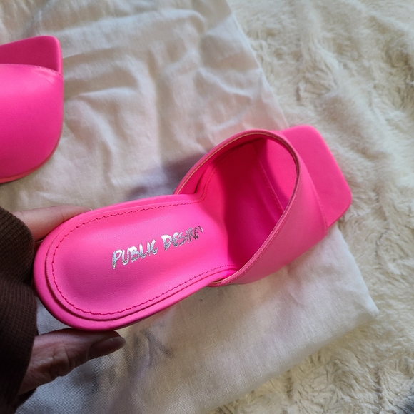 Pink heeled sandle - Picture 2 of 3